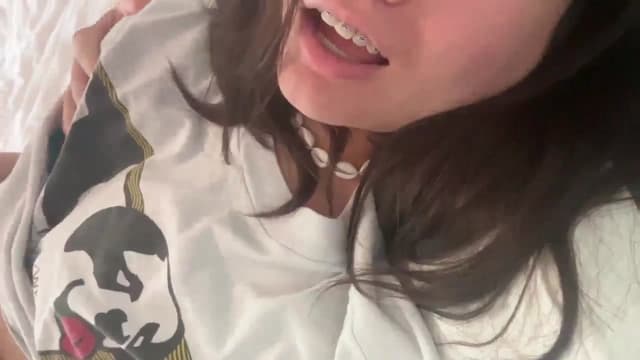 Gallery image thumbnail from imava's myfreecams stream on, 03/14/2025, 18:46 image 7 of 20