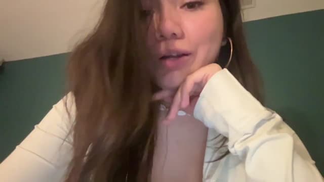 Gallery image thumbnail from imava's myfreecams stream on, 03/17/2025, 21:31 image 5 of 20