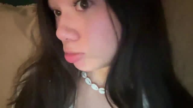 Gallery image thumbnail from imava's myfreecams stream on, 03/21/2025, 20:45 image 19 of 20