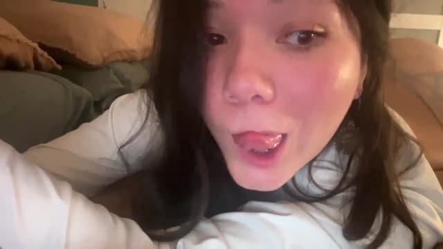 Gallery image thumbnail from imava's myfreecams stream on, 04/06/2025, 06:25 image 3 of 20