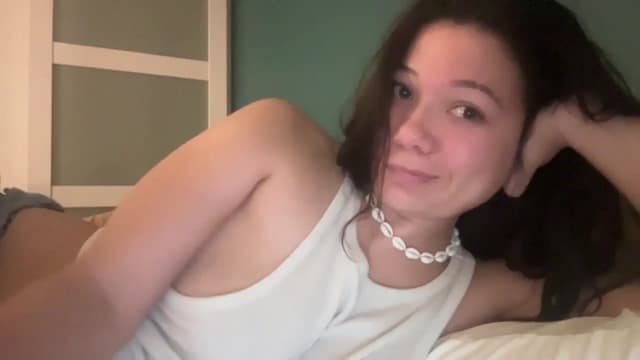 Gallery image thumbnail from imava's myfreecams stream on, 06/03/2025, 07:37 image 17 of 20