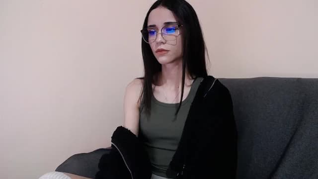 Gallery image thumbnail from kllLr's myfreecams stream on, 11/16/2024, 19:37 image 1 of 20