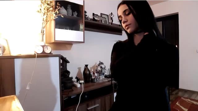 Gallery image thumbnail from kllLr's myfreecams stream on, 12/27/2024, 19:28 image 13 of 20