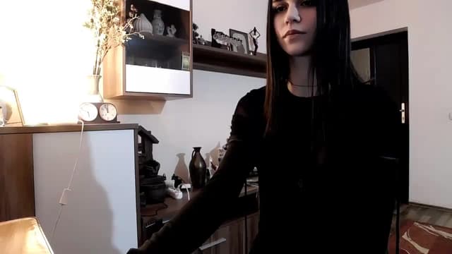 Gallery image thumbnail from kllLr's myfreecams stream on, 12/27/2024, 19:28 image 3 of 20