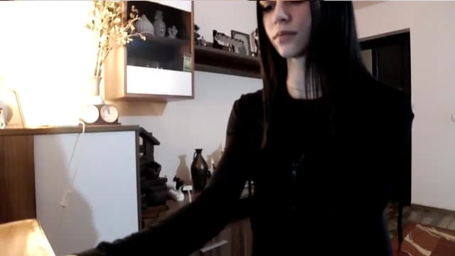 Gallery image thumbnail from kllLr's myfreecams stream on, 12/27/2024, 19:28 image 17 of 20