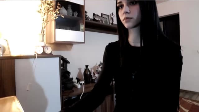 Gallery image thumbnail from kllLr's myfreecams stream on, 12/27/2024, 19:28 image 19 of 20