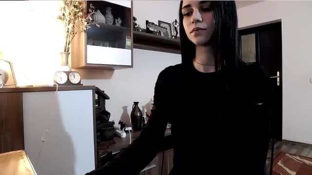 Gallery image thumbnail from kllLr's myfreecams stream on, 12/27/2024, 19:28 image 7 of 20
