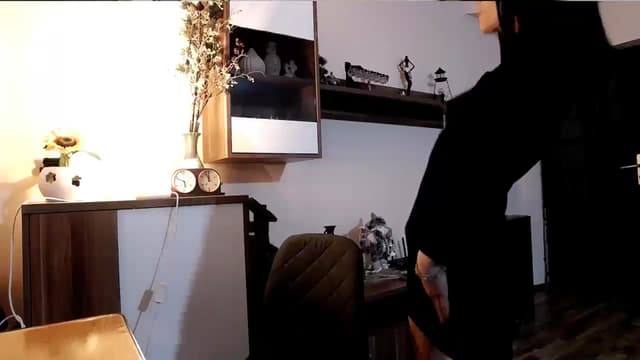 Gallery image thumbnail from kllLr's myfreecams stream on, 12/27/2024, 22:22 image 6 of 20