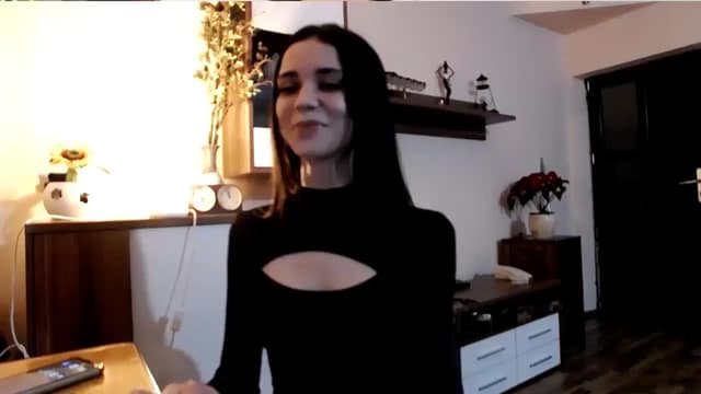 Gallery image thumbnail from kllLr's myfreecams stream on, 12/27/2024, 22:22 image 1 of 20