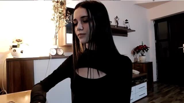Gallery image thumbnail from kllLr's myfreecams stream on, 12/27/2024, 22:22 image 5 of 20