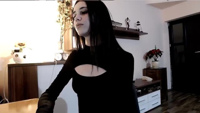 Gallery image thumbnail from kllLr's myfreecams stream on, 12/27/2024, 22:22 image 19 of 20