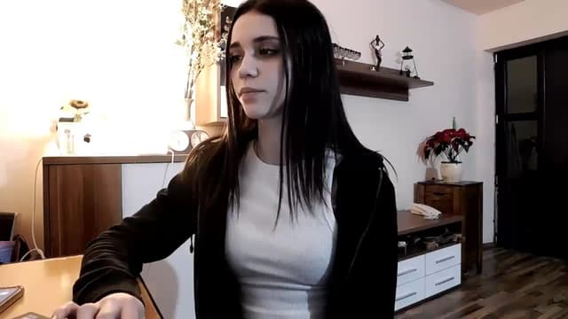 Gallery image thumbnail from kllLr's myfreecams stream on, 12/28/2024, 01:14 image 2 of 20