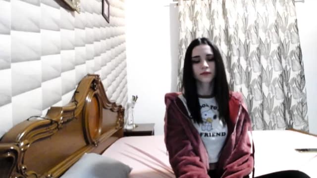 Gallery image thumbnail from kllLr's myfreecams stream on, 12/31/2024, 13:58 image 4 of 20