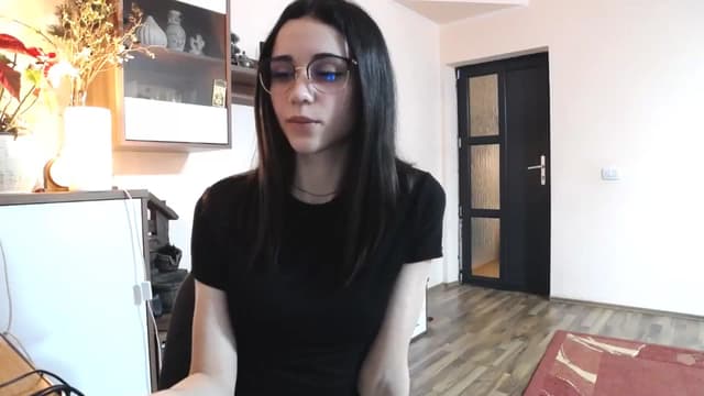 Gallery image thumbnail from kllLr's myfreecams stream on, 12/31/2024, 21:43 image 12 of 20