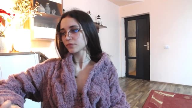 Gallery image thumbnail from kllLr's myfreecams stream on, 12/31/2024, 21:43 image 14 of 20