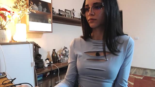 Gallery image thumbnail from kllLr's myfreecams stream on, 12/31/2024, 23:20 image 8 of 20