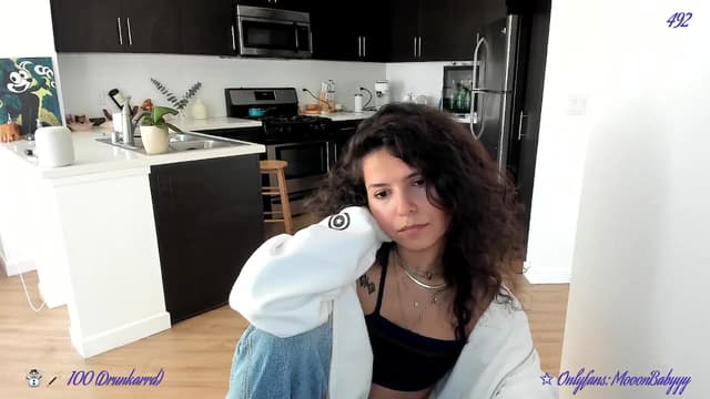 Gallery image thumbnail from litty's myfreecams stream on, 03/22/2025, 24:16 image 16 of 20