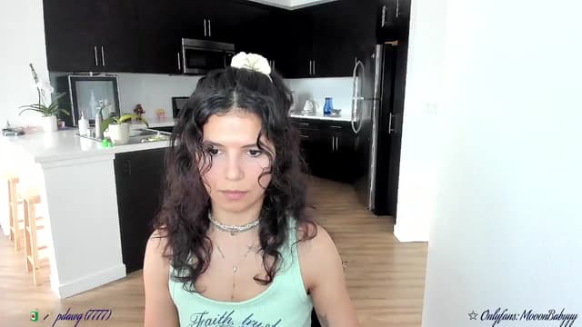 Gallery image thumbnail from litty's myfreecams stream on, 09/19/2025, 24:02 image 17 of 20