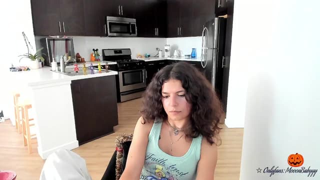 Gallery image thumbnail from litty's myfreecams stream on, 10/10/2025, 23:54 image 2 of 20