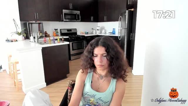 Gallery image thumbnail from litty's myfreecams stream on, 10/10/2025, 23:54 image 6 of 20