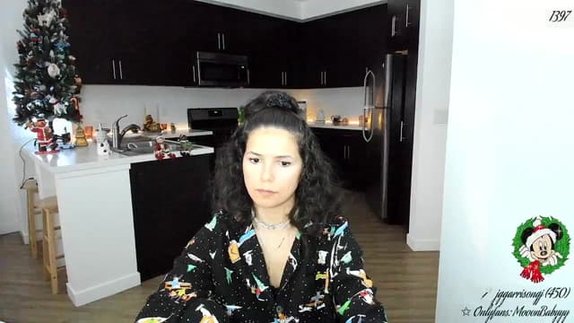 Gallery image thumbnail from litty's myfreecams stream on, 12/14/2025, 01:12 image 19 of 20