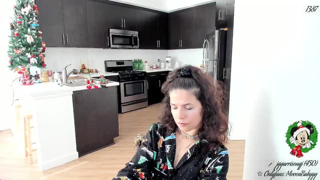 Gallery image thumbnail from litty's myfreecams stream on, 12/14/2025, 01:12 image 10 of 20