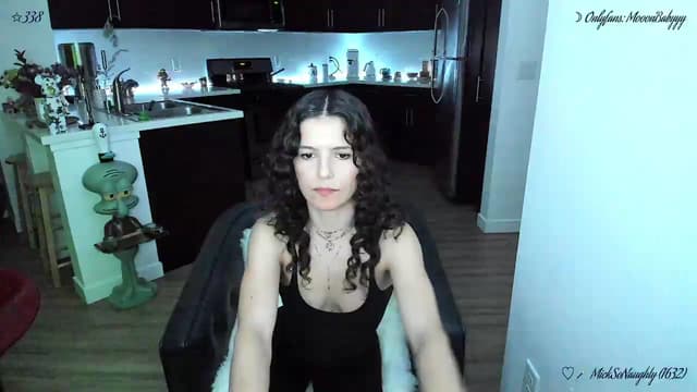 Gallery image thumbnail from litty's myfreecams stream on, 05/19/2026, 06:27 image 9 of 20