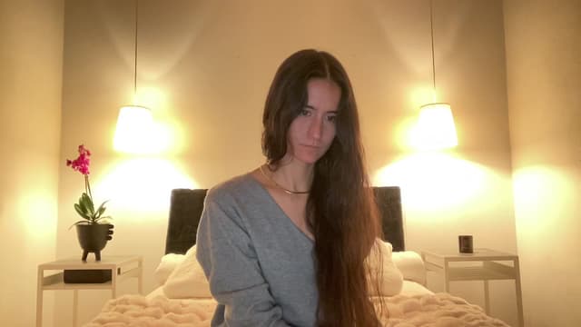 Gallery image thumbnail from ll_00's myfreecams stream on, 03/04/2025, 08:16 image 1 of 20