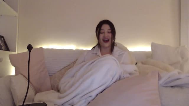 Gallery image thumbnail from meowm's myfreecams stream on, 12/11/2022, 11:32 image 2 of 20