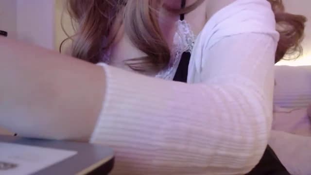 Gallery image thumbnail from meowm's myfreecams stream on, 12/19/2022, 09:45 image 17 of 20