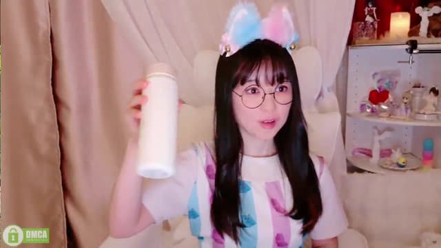 Gallery image thumbnail from meows's myfreecams stream on, 03/17/2024, 06:09 image 13 of 20