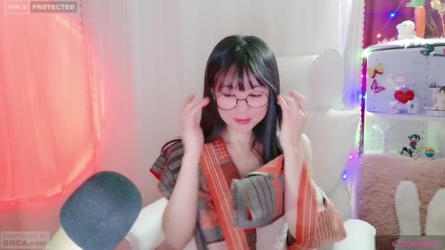 Gallery image thumbnail from meows's myfreecams stream on, 03/31/2024, 07:53 image 8 of 20