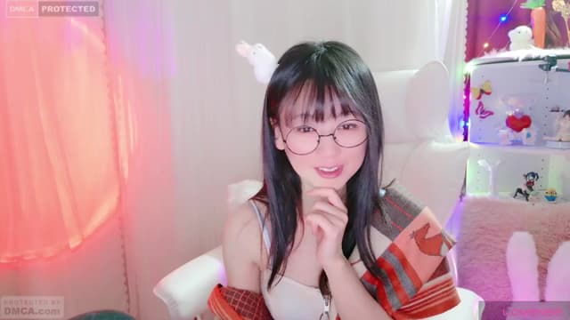 Gallery image thumbnail from meows's myfreecams stream on, 03/31/2024, 07:53 image 6 of 20