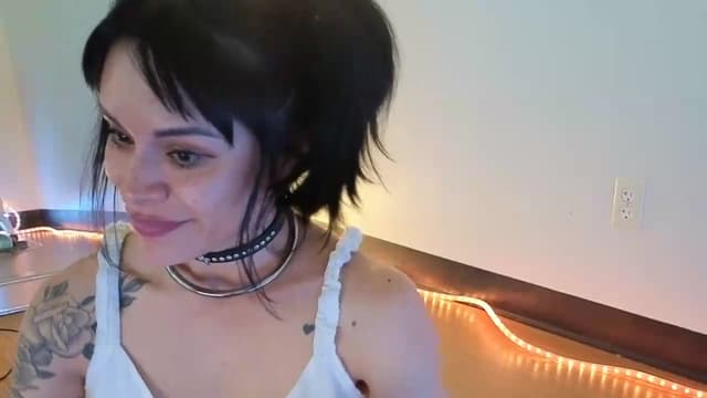 Gallery image thumbnail from nella's myfreecams stream on, 05/24/2026, 17:16 image 4 of 20