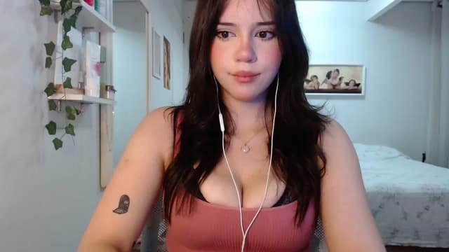 Gallery image thumbnail from nnina's myfreecams stream on, 12/23/2024, 12:18 image 1 of 20