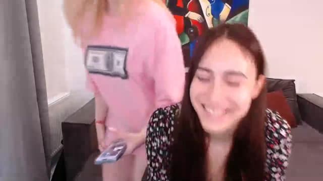 Gallery image thumbnail from ulohu's myfreecams stream on, 07/21/2024, 10:25 image 16 of 20