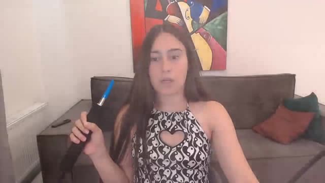 Gallery image thumbnail from ulohu's myfreecams stream on, 09/07/2024, 18:26 image 11 of 20