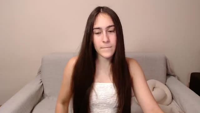 Gallery image thumbnail from ulohu's myfreecams stream on, 12/24/2024, 24:20 image 14 of 20