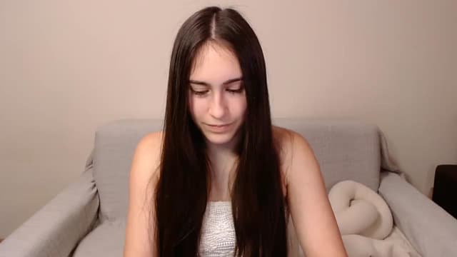 Gallery image thumbnail from ulohu's myfreecams stream on, 12/24/2024, 24:20 image 20 of 20