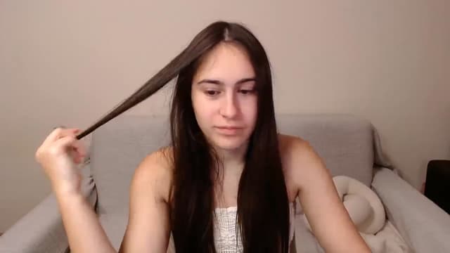 Gallery image thumbnail from ulohu's myfreecams stream on, 12/24/2024, 02:35 image 14 of 20