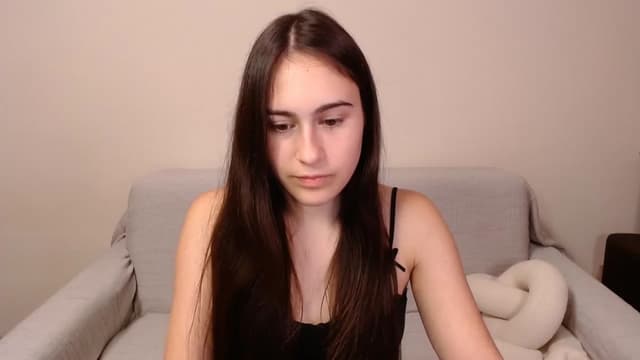 Gallery image thumbnail from ulohu's myfreecams stream on, 12/25/2024, 02:19 image 8 of 20