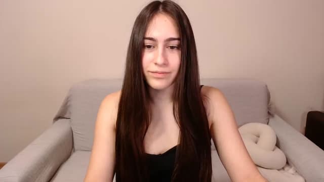 Gallery image thumbnail from ulohu's myfreecams stream on, 12/29/2024, 21:52 image 16 of 20