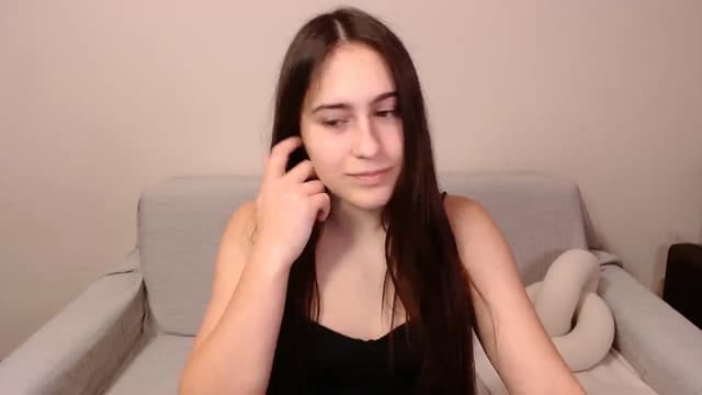 Gallery image thumbnail from ulohu's myfreecams stream on, 12/30/2024, 21:17 image 11 of 20