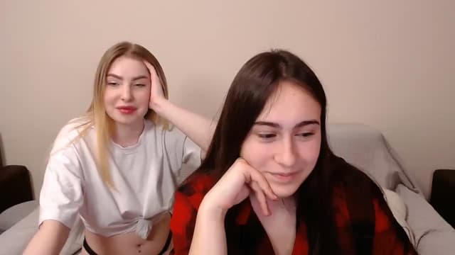 Gallery image thumbnail from ulohu's myfreecams stream on, 02/25/2025, 13:35 image 12 of 20