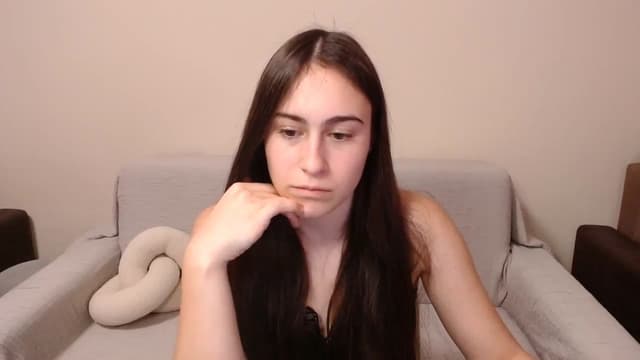 Gallery image thumbnail from ulohu's myfreecams stream on, 03/07/2025, 18:18 image 7 of 20