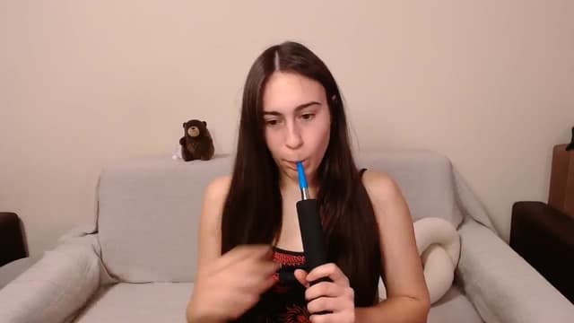 Gallery image thumbnail from ulohu's myfreecams stream on, 03/10/2025, 20:01 image 13 of 20