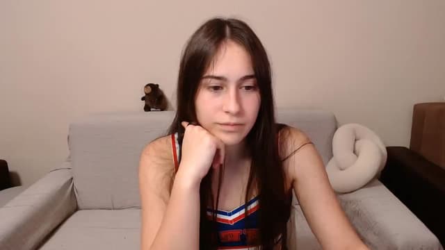 Gallery image thumbnail from ulohu's myfreecams stream on, 03/13/2025, 01:05 image 18 of 20