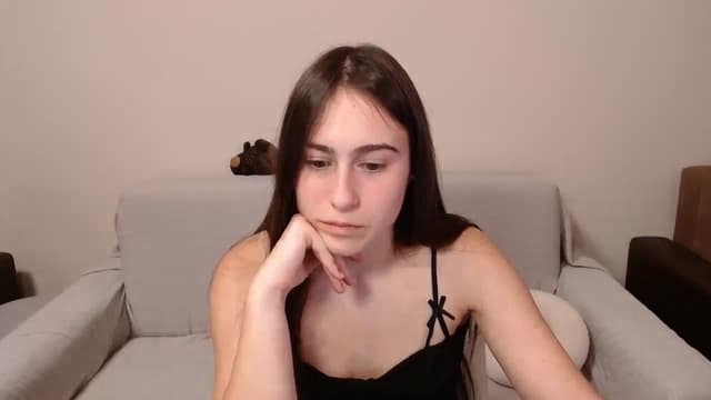 Gallery image thumbnail from ulohu's myfreecams stream on, 03/14/2025, 22:27 image 7 of 20