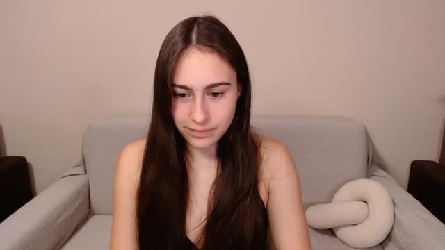 Gallery image thumbnail from ulohu's myfreecams stream on, 03/22/2025, 17:38 image 18 of 20