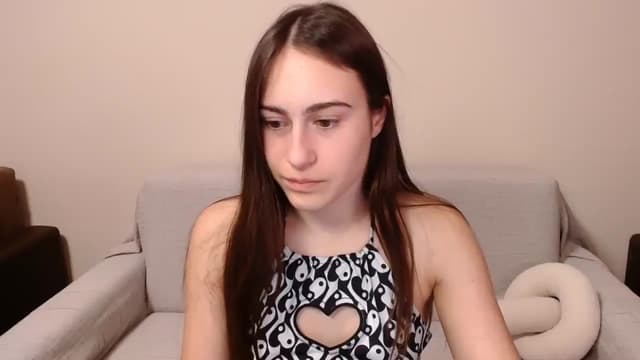 Gallery image thumbnail from ulohu's myfreecams stream on, 03/24/2025, 18:40 image 7 of 20